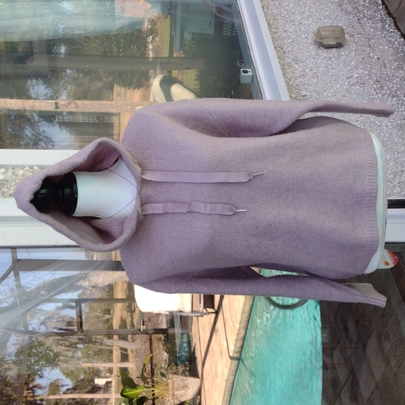 Hoodie Sweater - Picture 1 of 7